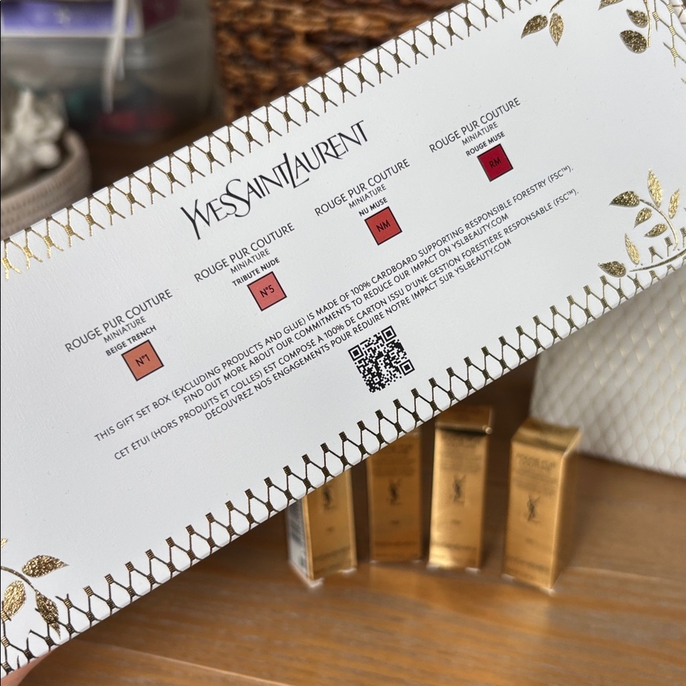 Yves Saint Laurent Lipstick Gift Set - Picture 6 of 9